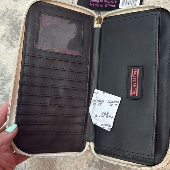 Elegant Woven Wallet - Black, Blue, Cream - Card Slots - BRAND NEW Woven Zip Up - Picture 5 of 6